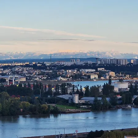 T4/5 Avec Vue Sur Les Alpes A 5 Minutes De Lyon 아파트 *